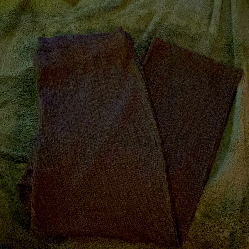 Black and grey, wide legged dress pants. Great condition! Size 22w-24w